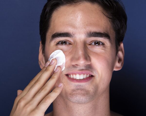 What is a good face moisturizer for men?